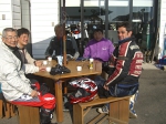 バイク仲間と家族ぐるみでツーリングを楽しんでいる